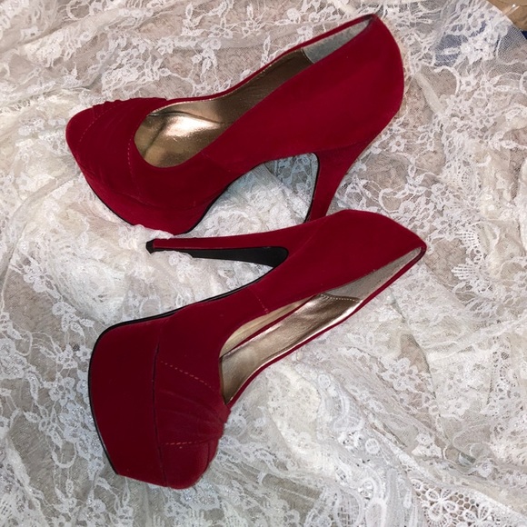 Red Suede Platform Heel - Picture 2 of 2